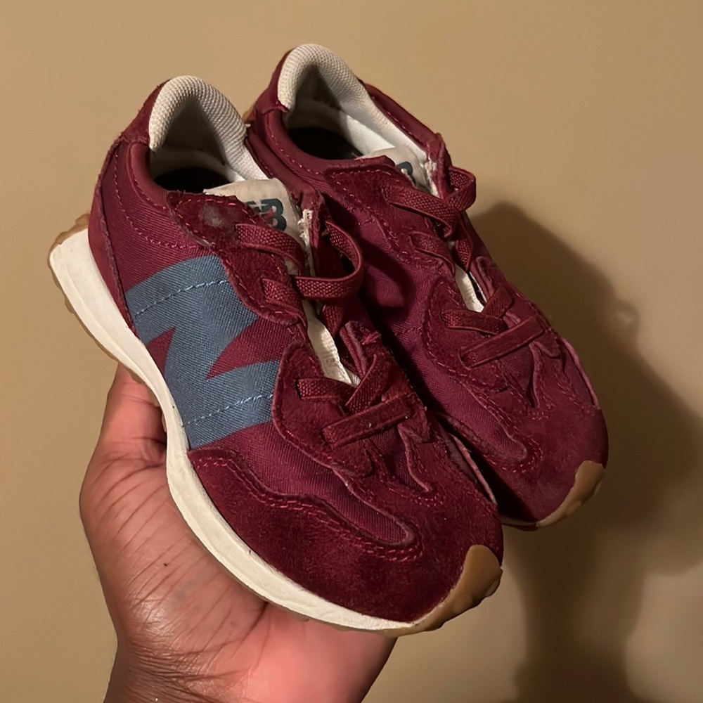 Kids sneakers
